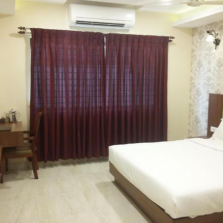 Hotel Mahalakshmi Residency Kolluru Eksteriør billede