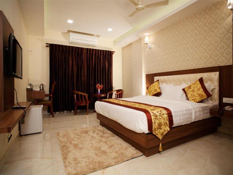 Hotel Mahalakshmi Residency Kolluru Eksteriør billede