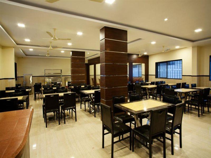Hotel Mahalakshmi Residency Kolluru Eksteriør billede