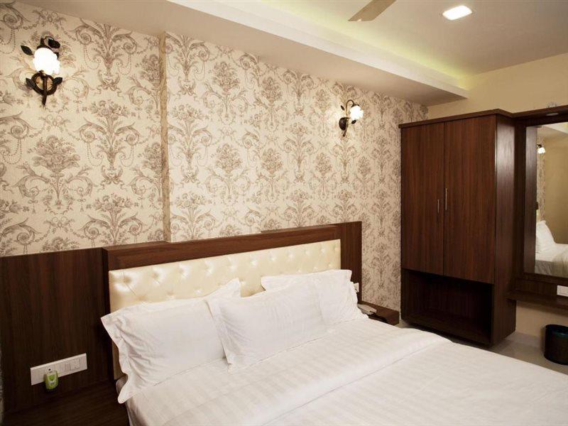 Hotel Mahalakshmi Residency Kolluru Eksteriør billede